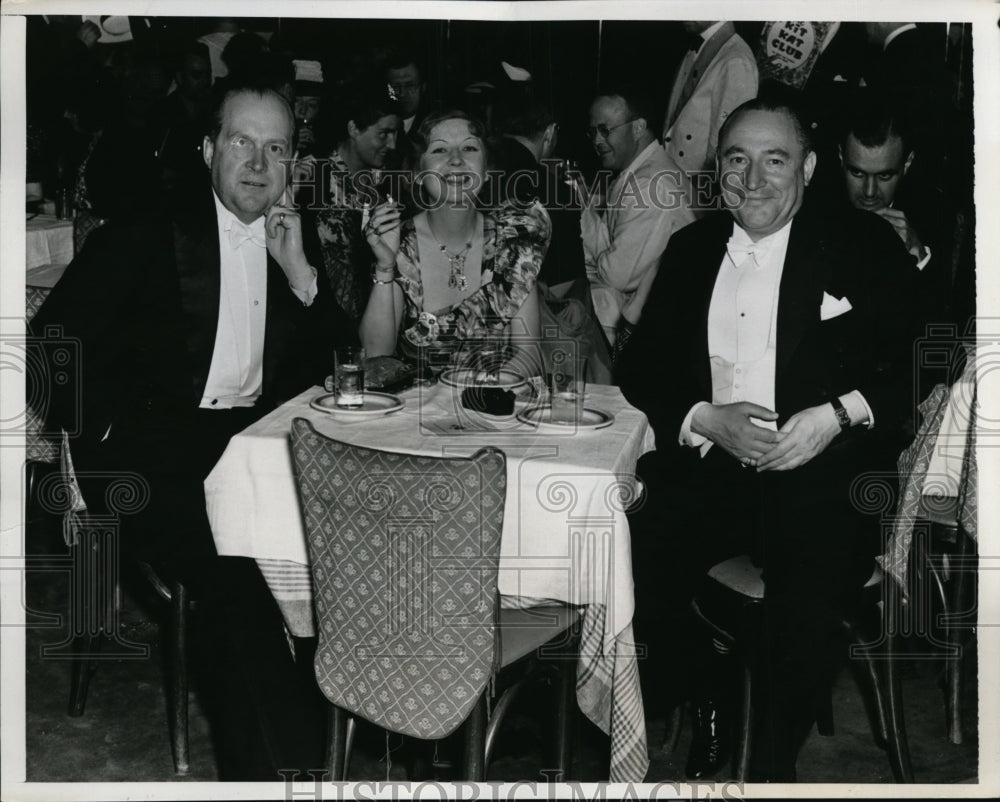 1939 Press Photo New York Mr & Mrs.Alfred Moeller De Laddersous at N.Y Fair NYC