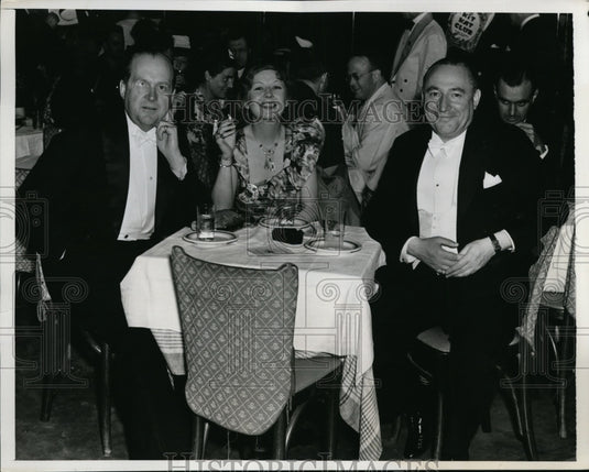 1939 Press Photo New York Mr & Mrs.Alfred Moeller De Laddersous at N.Y Fair NYC
