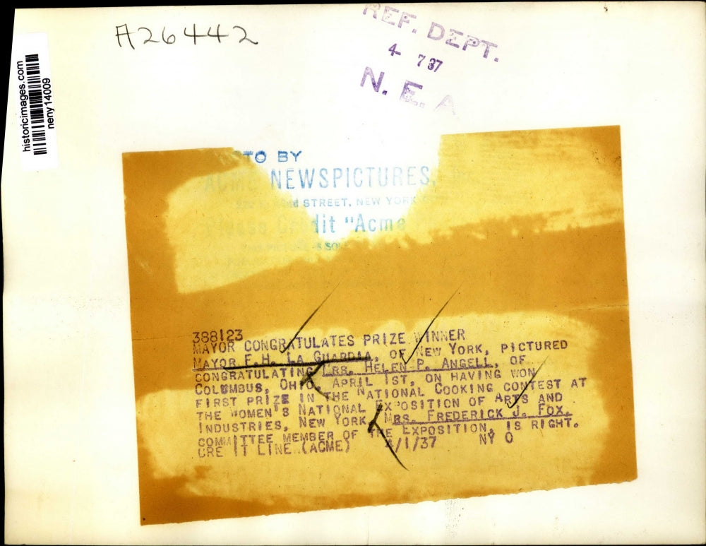 1937 Press Photo New York Mayor Congratulates Prize Winning Cooking Contest NYC