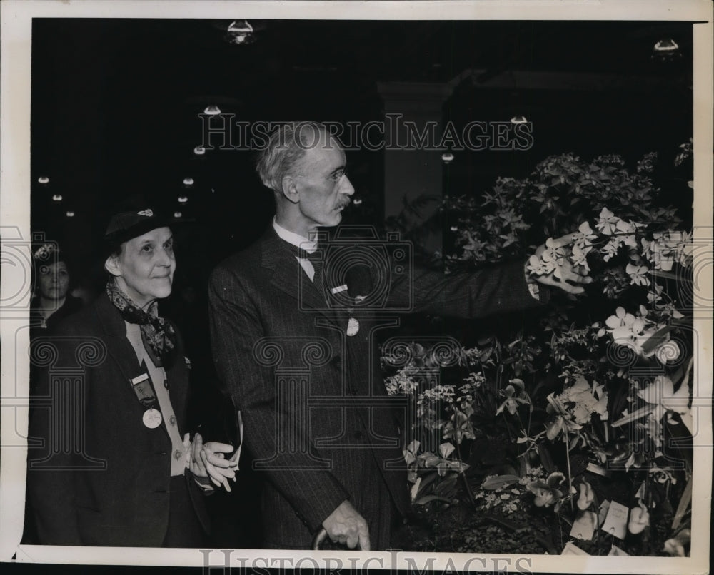 1939 Press Photo New York International Flower Show Sir William Wright Smith NYC