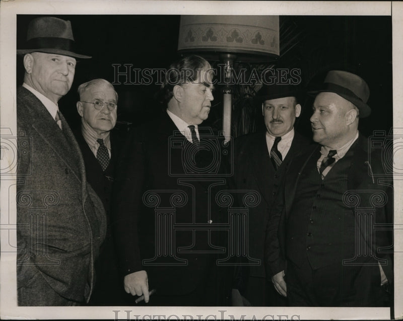 Load image into Gallery viewer, 1939 Press Photo New York CIO-AFL Peace Conference NYC - neny14160
