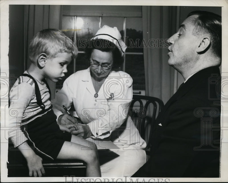 Load image into Gallery viewer, 1946 Press Photo New York A New Life-For Blind Children NYC - neny14245
