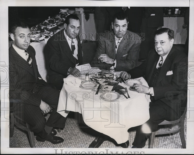 Load image into Gallery viewer, 1946 Press Photo New York Boxing promoters meeting in NYC - neny14301
