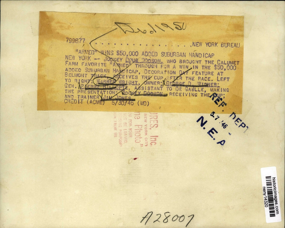 1946 Press Photo New YorkJockey Doug Dodson wins Suburban Handicap NYC