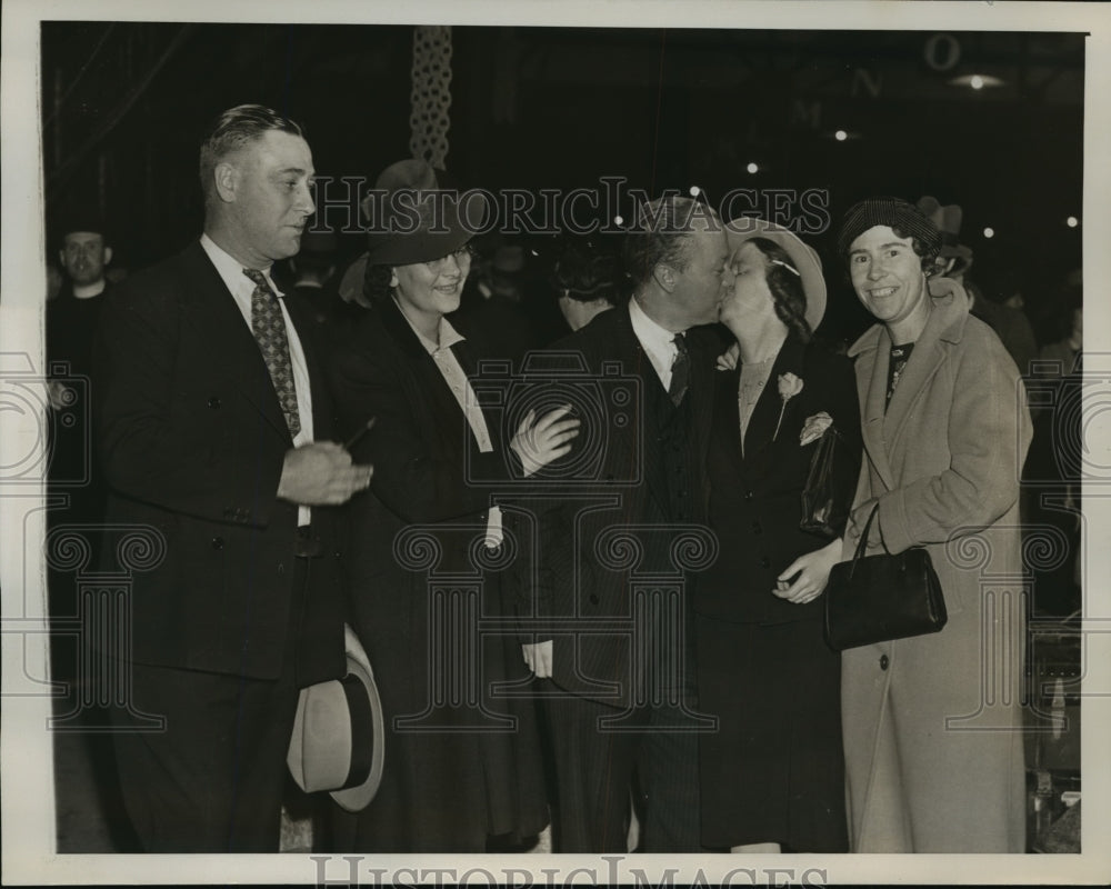 1939 Press Photo New York Mrs. Walter B Skinner arrived on Iroquois NYC- Historic Images