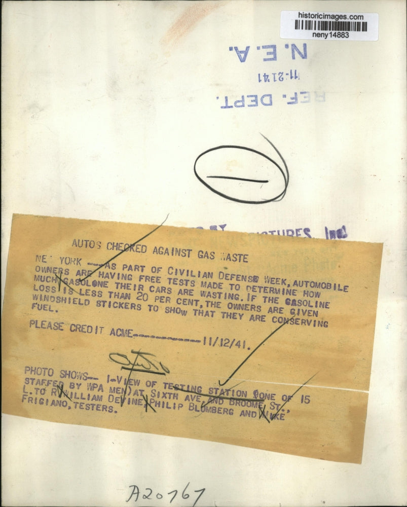 1941 Press Photo New York Autos Checked Against Gas Waste NYC - neny14883