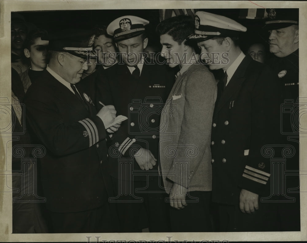 1946 Press Photo New York American Merchant Marine Strike Negotiations NYC