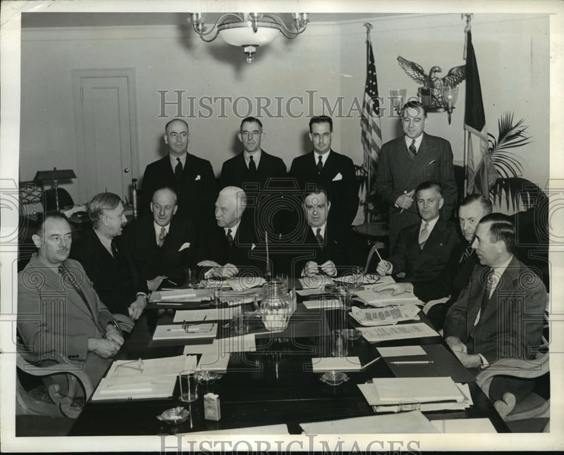 Load image into Gallery viewer, 1941 Press Photo New York Joint U.S.-Canadian Defense Board Meets in Queens NYC

