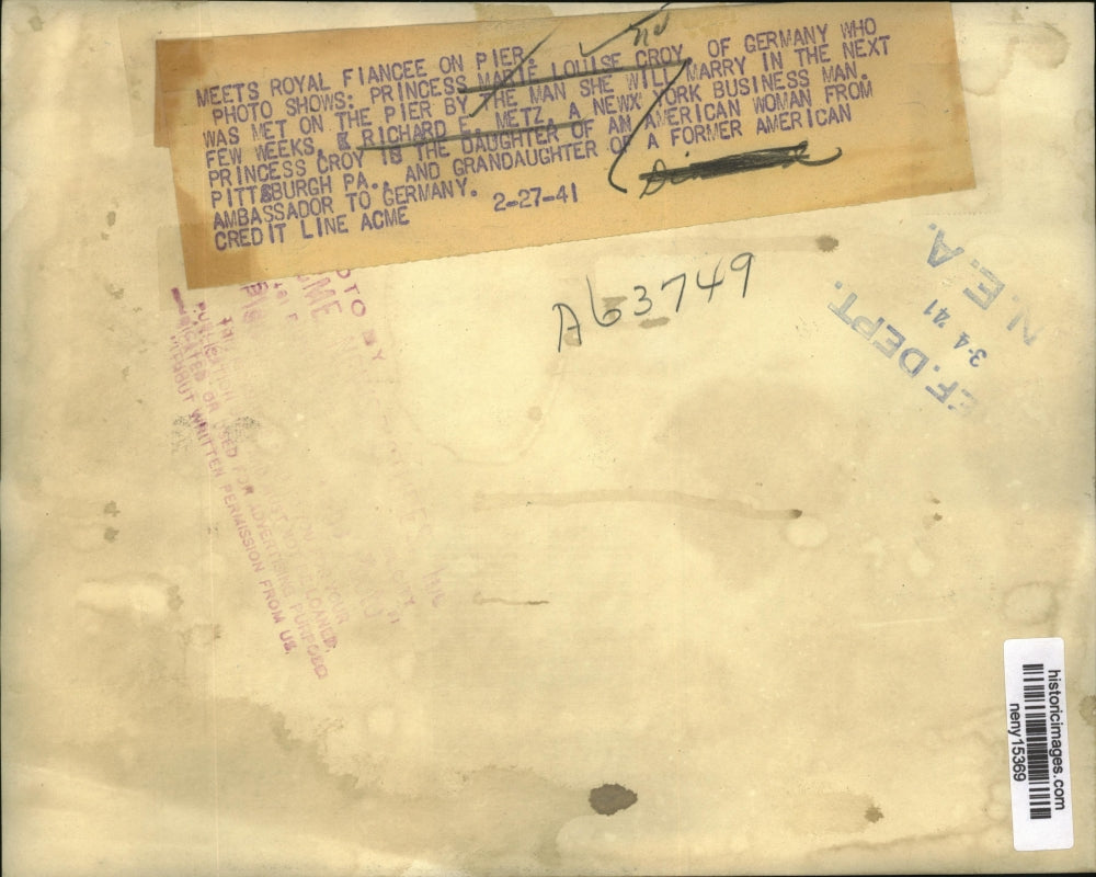 1941 Press Photo New York Meets Royal Fiancee on Pier NYC - neny15369