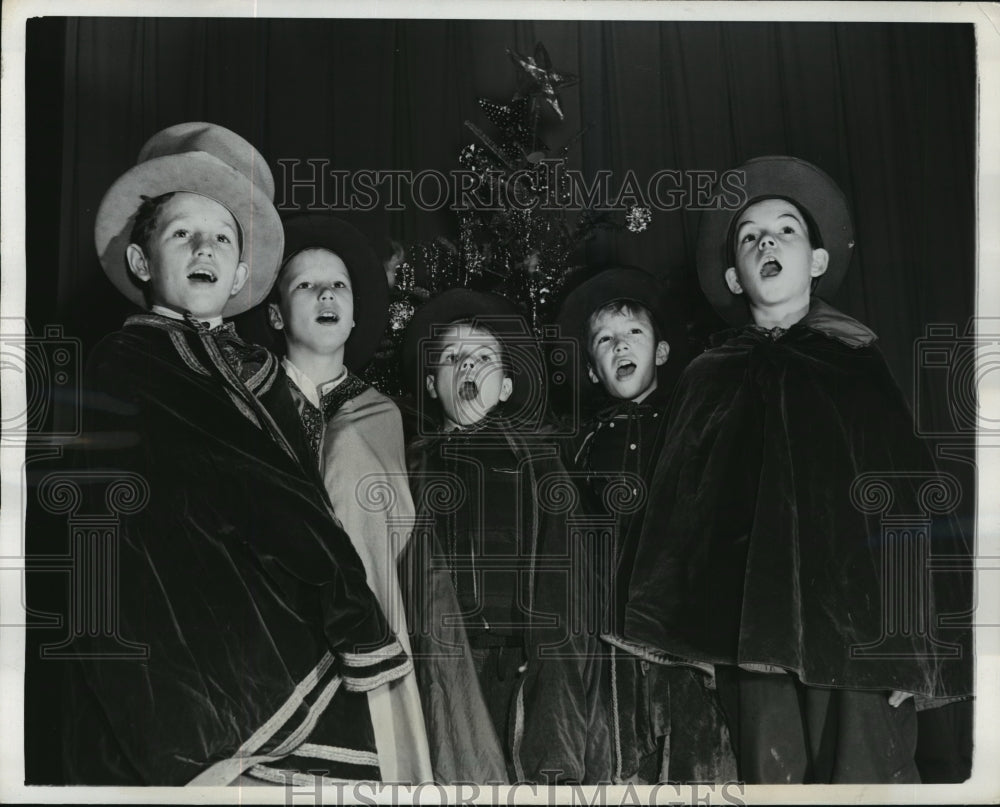 1941 Press Photo New York Madison Square Boys Club Choral Club NYC - neny15441