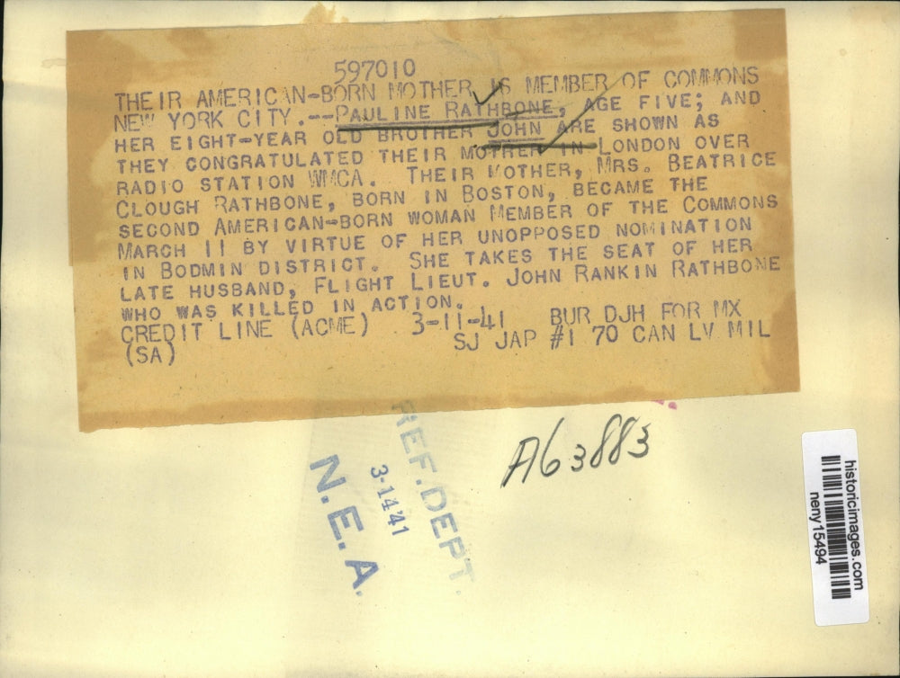 1941 Press Photo New York Pauline & John Rathbone as mom joins Pariament NYC