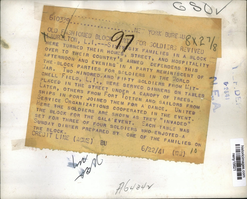 1941 Press Photo New York Laurelton, L.I. Block Party for Soldiers NYC