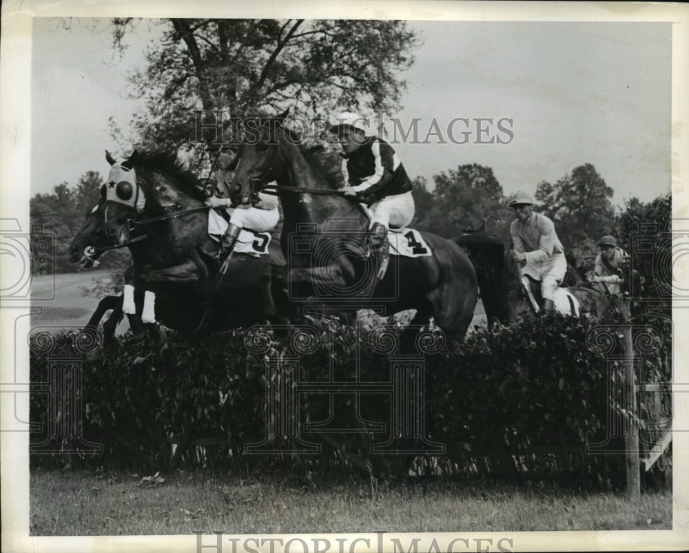 1941 Press Photo New York United Hunts Race at Piping Rock near NYC - neny15634