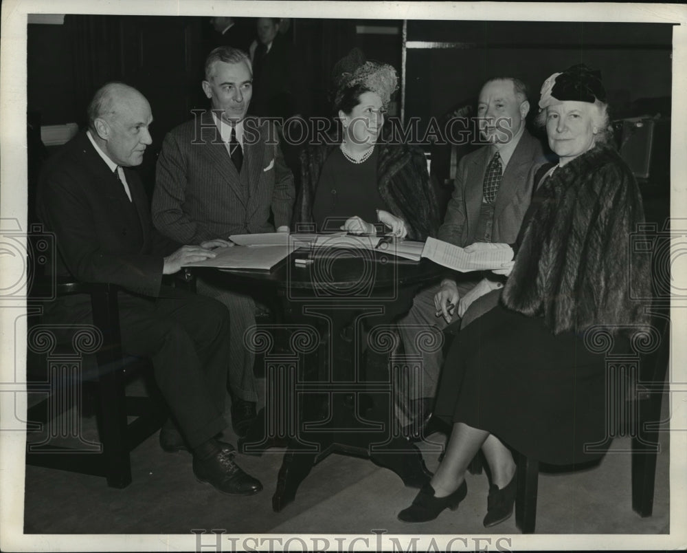 1940 Press Photo New York Metropolitan Opera Association Board Members NYC