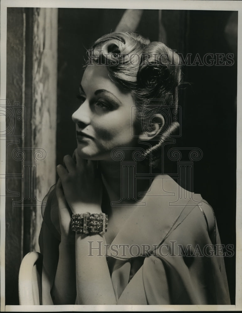 1940 Press Photo New York Sylvia Kissel Model for Elizabeth Arden NYC- Historic Images