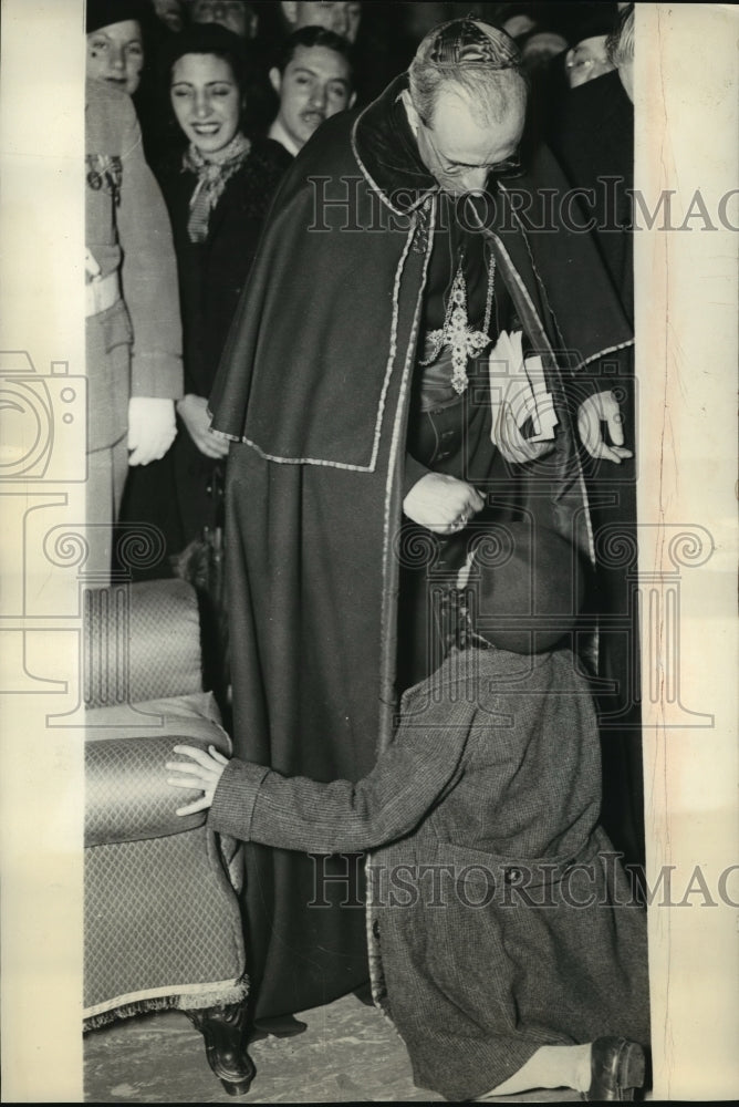 1939 Press Photo New York Child Kneeling Before Cardinal Pacelli NYC- Historic Images