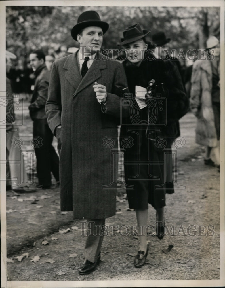 1939 Press Photo New York Mrs William Laughlin,Theodore Ryan at United Hunts NYC- Historic Images