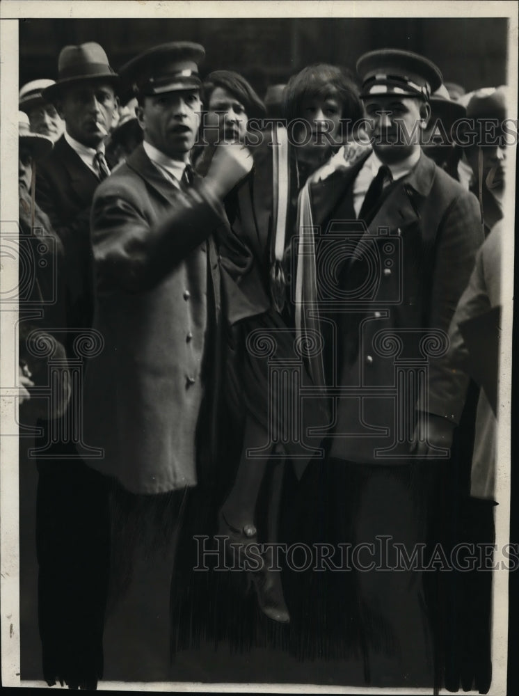 1925 Press Photo New York Mrs. Day Clyne subway Panic victims NYC - neny16375