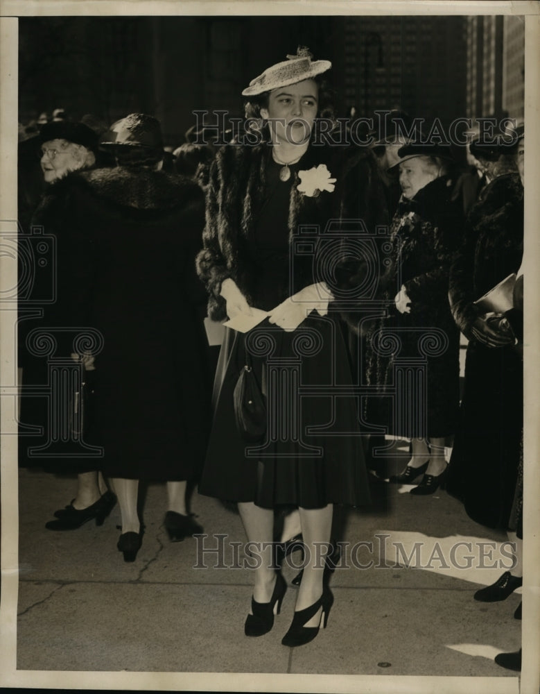 1940 Press Photo New York Alice Polk of NY at Easter parade in NYC - Historic Images