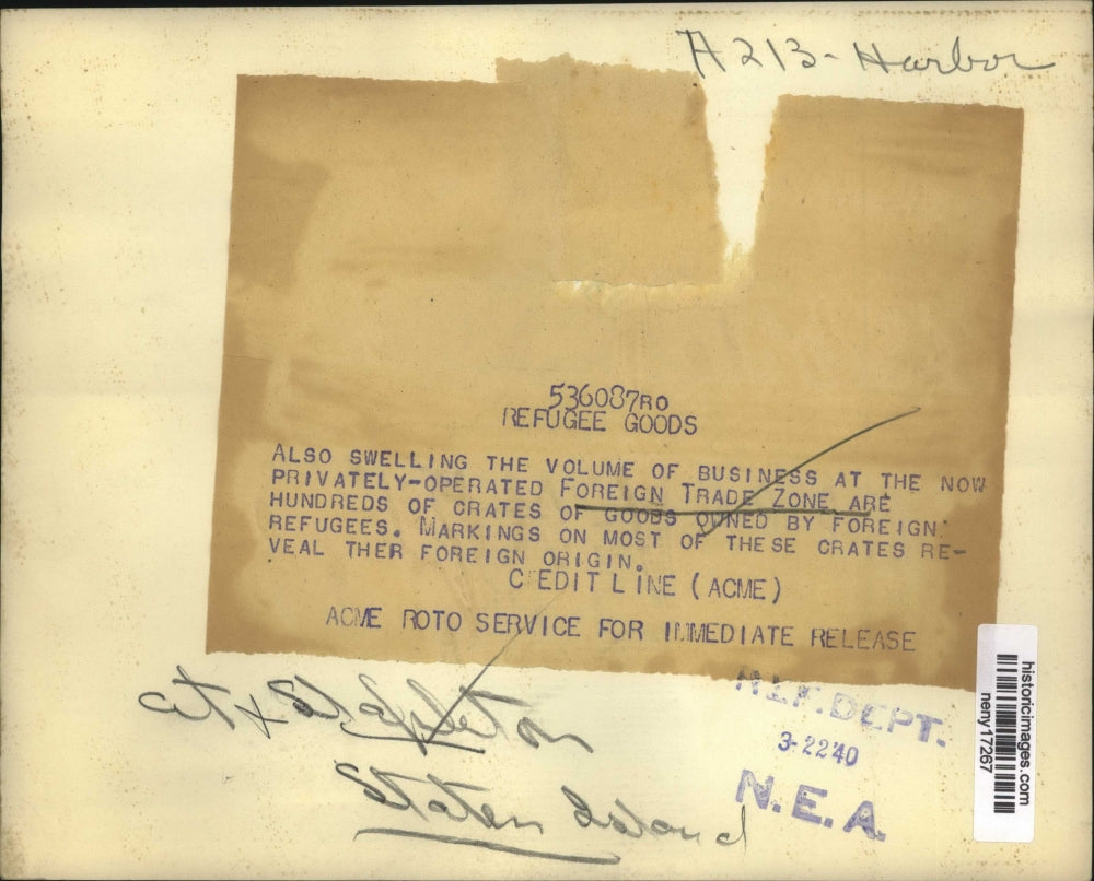 1940 Press Photo New York Foreign Trade Zone Crates with refugees goods NYC