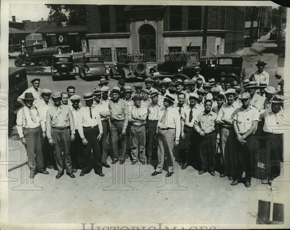 1932 Press Photo New York Sioux City Iowa men &amp; sheriff to aid farmers NYC - Historic Images