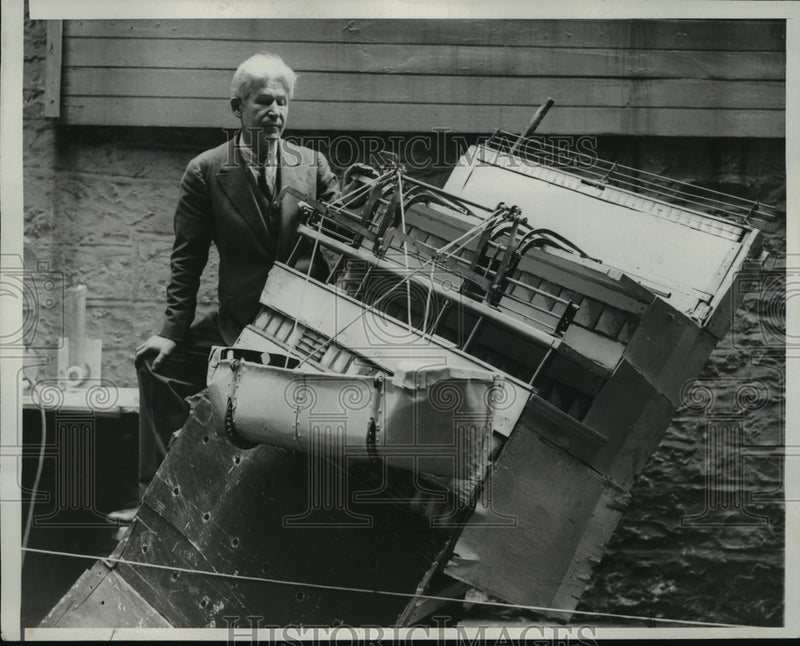 Load image into Gallery viewer, 1933 Press Photo New York J.L. Hyland and Co Safety Equipment for Ships NYC
