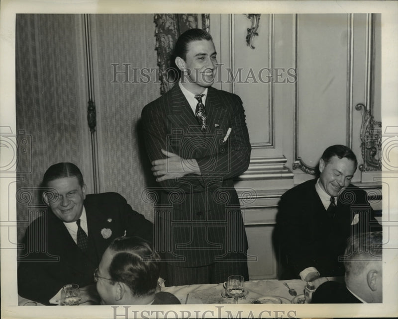 Load image into Gallery viewer, 1940 Press Photo New York Young Democrats Inaugrate "Silver Dollar" Drive NYC
