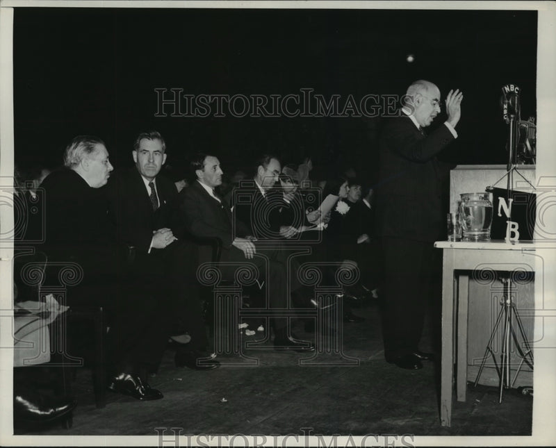 Load image into Gallery viewer, 1940 Press Photo NEW YORK GOV. LEHMAN SPEAKS AT LABOR PARTY RALLY NYC
