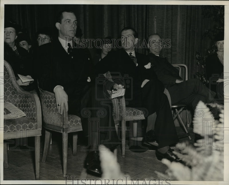 Load image into Gallery viewer, 1939 Press Photo NEW YORK ANNUAL FORUM ON CURRENT PROBLEMS NY - neny17651

