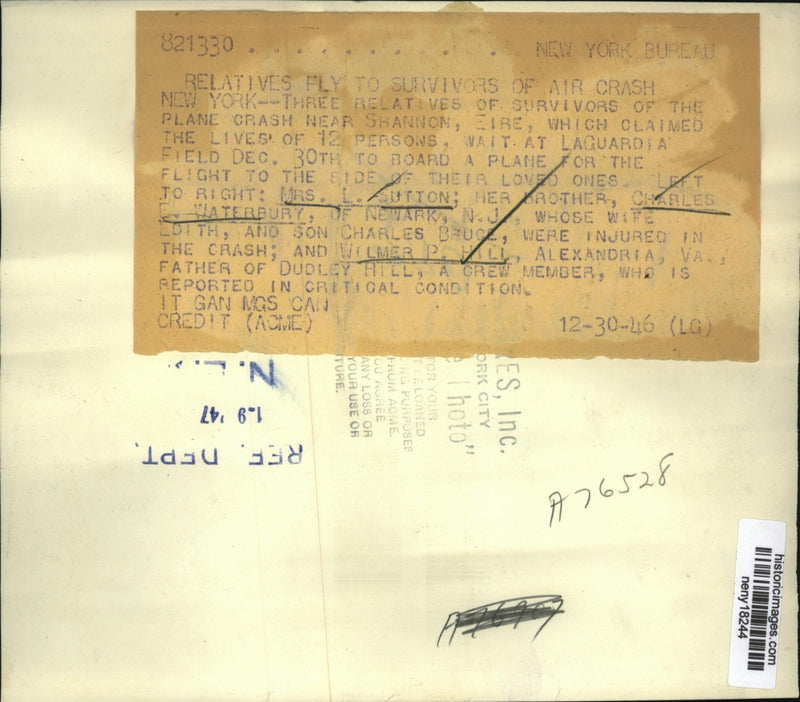 Load image into Gallery viewer, 1946 Press Photo NEW YORK RELATIVES FLY TO SURVIVORS OF AIR CRASH NYC
