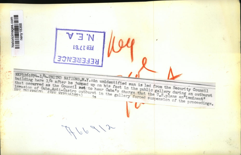 1961 Press Photo NEW YORK MAN LED FROM SECURITY COUNCIL NYC - neny18368