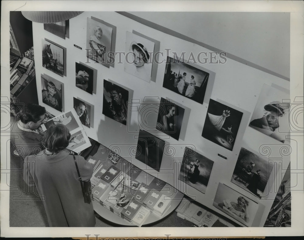 1950 Press Photo NEW YORK SWEDISH TALENT ON DISPLAY NYC - neny18417