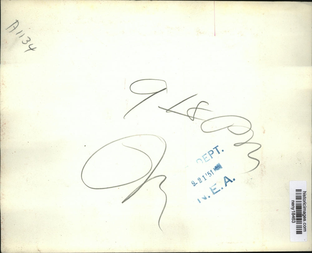 1951 Press Photo Washon Island WA Children drink soda after rescue WIWA