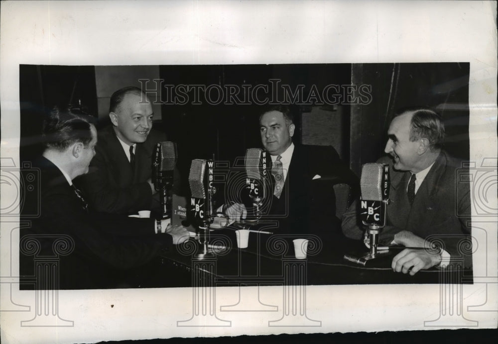 1947 Press Photo New York Harold E.Stassen at Radio Program to defend his book.- Historic Images