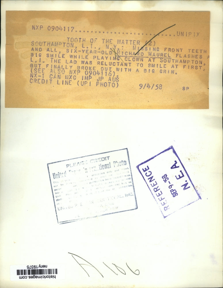 1958 Press Photo New York Richard Maurel Clown at Southampton, LI NYC