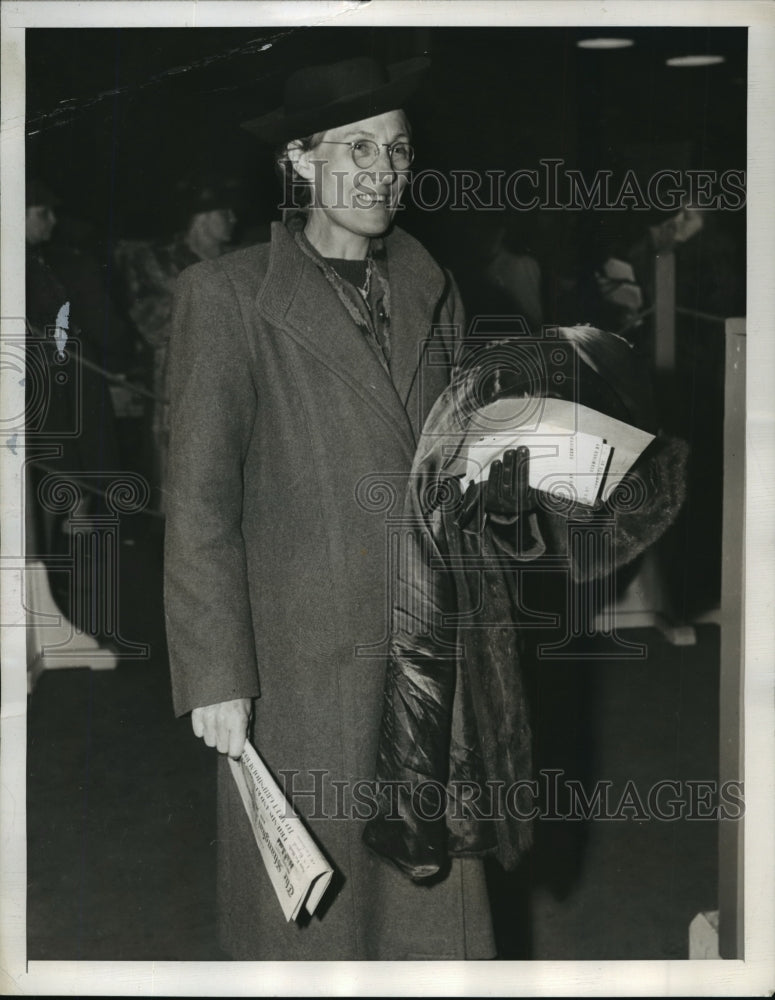 1943 Press Photo NEW YORK TEXAN COMES HOME NYC- Historic Images