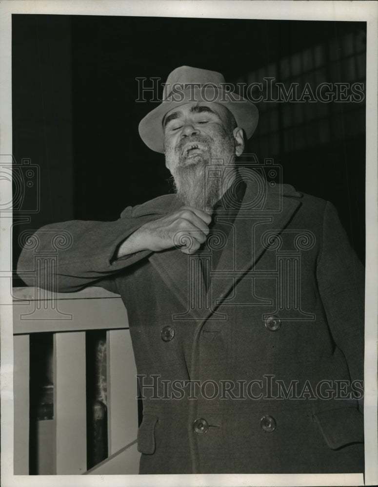 1943 Press Photo New York Leon Mitchem Arrives on Liner Gripsholm NYC- Historic Images