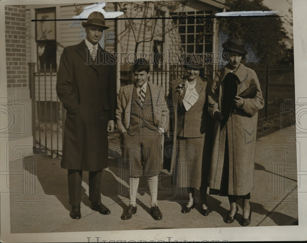 1934 Press Photo New York Mr & Mrs James Roosevelt with Mrs Robert Crowell