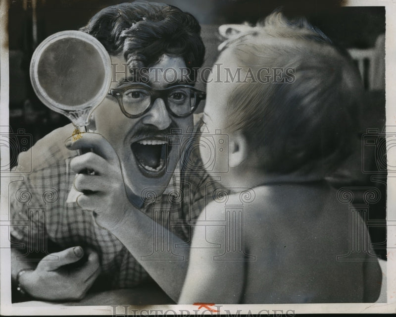 Load image into Gallery viewer, 1955 Press Photo New York Josef Schneider &amp; baby Laurie Ann McCloud NYC
