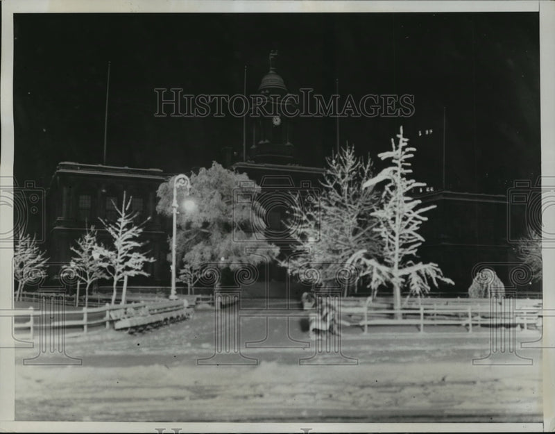 Load image into Gallery viewer, 1934 Press Photo New York Night Snow at City Hall in New York City. - neny20632

