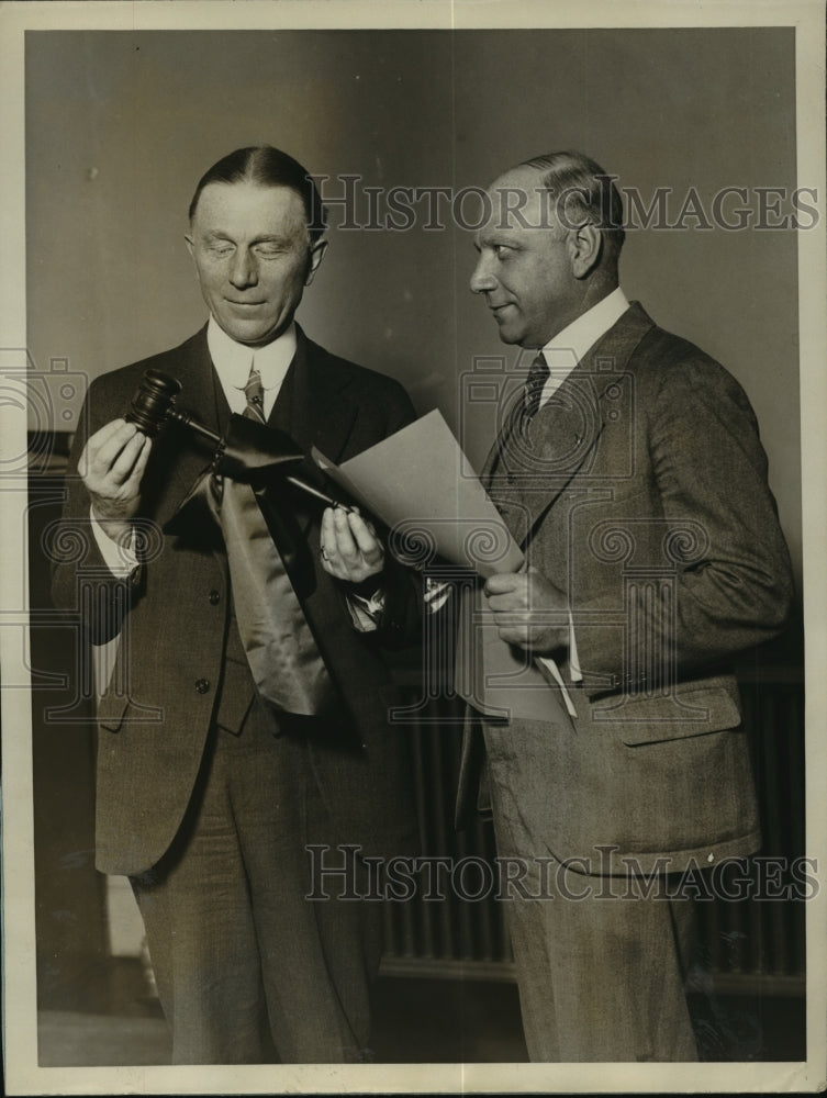 1928 Press Photo New York Charles Tuuttle Receives Roman Gavel from Ferry NYC- Historic Images