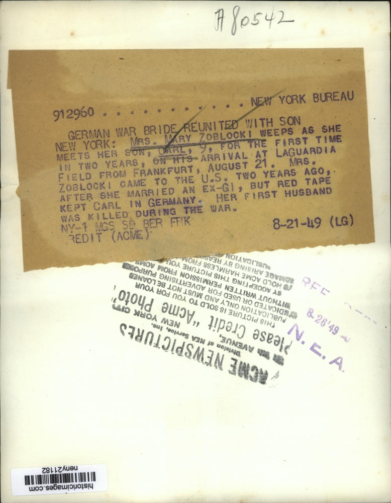 1949 Press Photo NEW YORK GERMAN WAR BRIDE REUNITED WITH SON NYC - neny21182