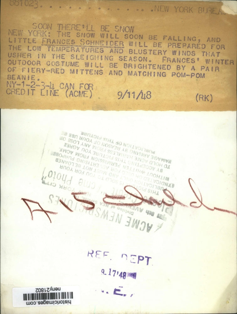 1948 Press Photo New York Frances Schneider wear a Winter Outdoor costume NYC