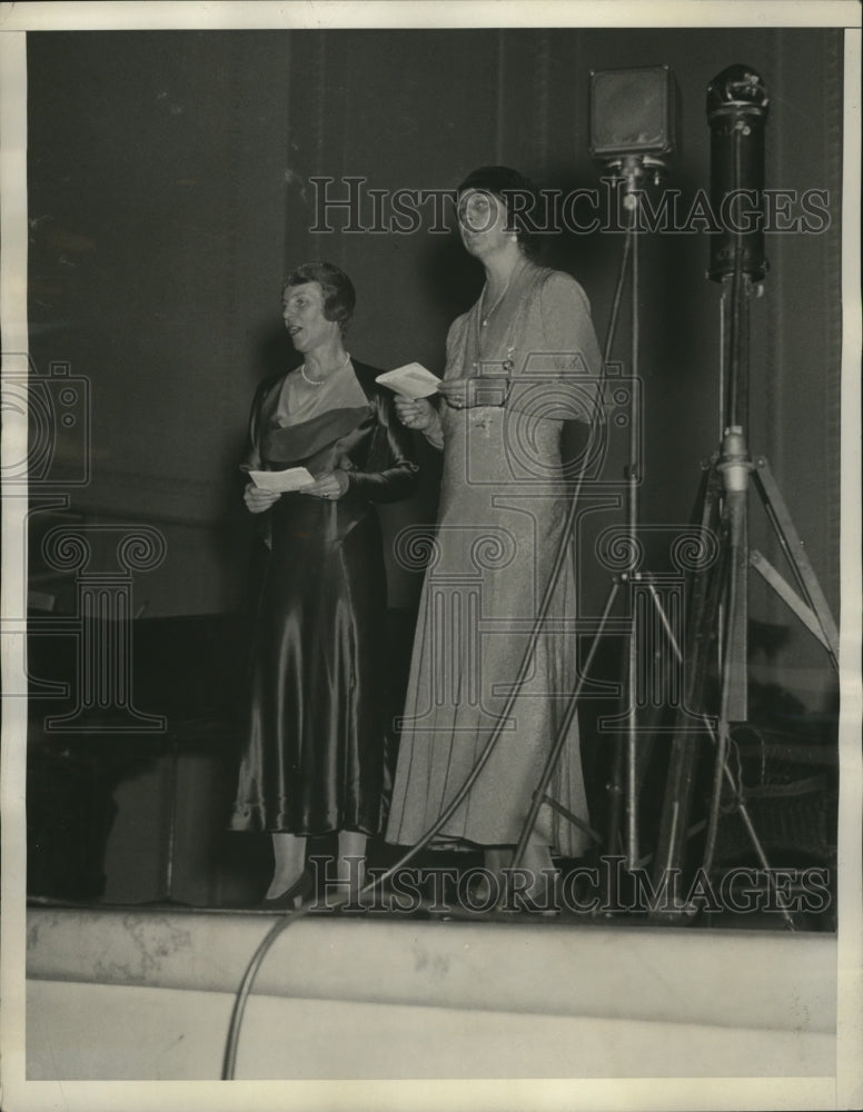 1932 Press Photo NEW YORK MRS. ROOSEVELT SINGS FOR THE BENEFIT OF INFIRMARY NYC