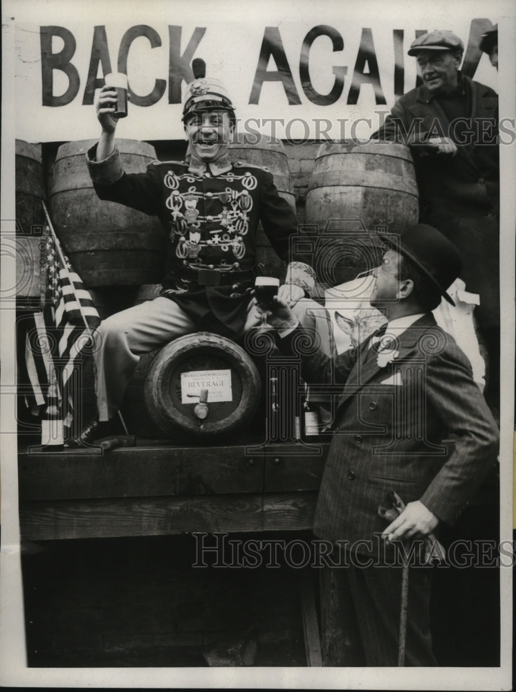 1933 Press Photo New York Baron Muchausen at the Michel Breweru in Brooklyn NYC- Historic Images