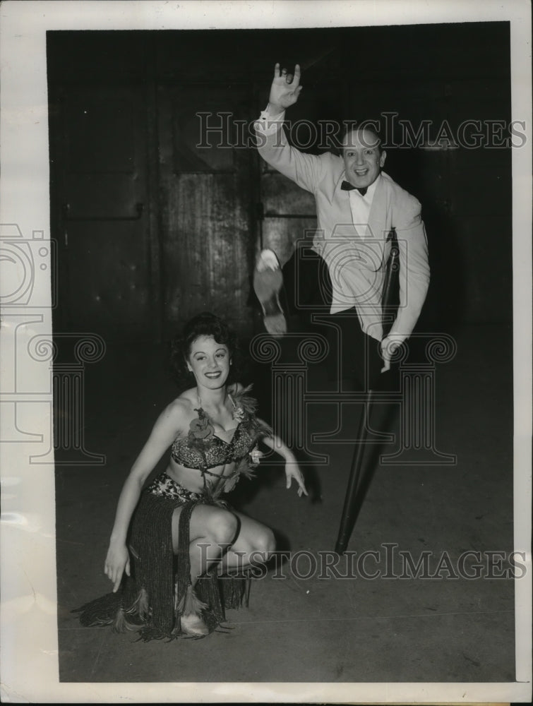Load image into Gallery viewer, 1949 Press Photo New York Jack Joyce, Marie Camadeca dance in NYC - neny22221
