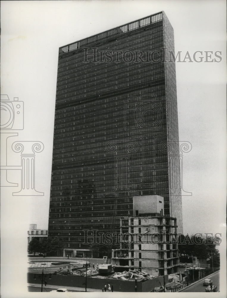 Load image into Gallery viewer, 1960 Press Photo New York United Nations Secretariat Building &amp; UN Library NYC
