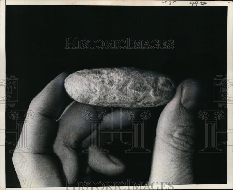 Load image into Gallery viewer, 1968 Press Photo New York Sculptured Head of a Man Found in Afghanistan NYC
