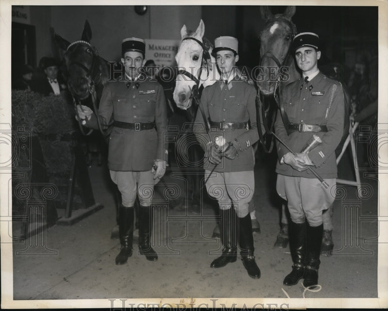 Load image into Gallery viewer, 1934 Press Photo New York National Horse Show &amp; French team of riders NYC
