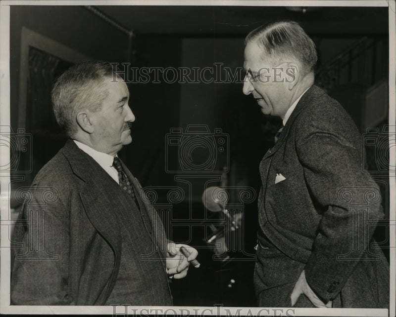 Load image into Gallery viewer, 1938 Press Photo NEW YORK ATTEND CONGRESS OF AMERICAN INDUSTRY NYC - neny23849
